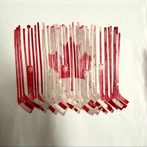 Hockey Stick Canadian Flag T-shirt - Picture 1 of 3
